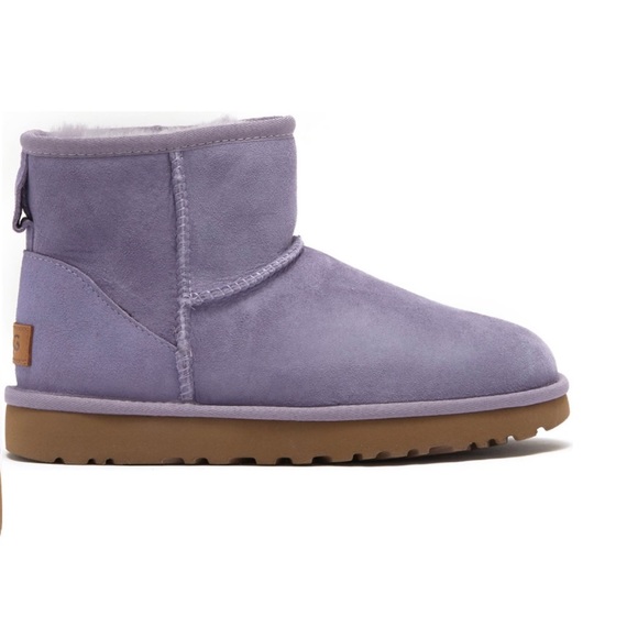 UGG Classic Mini II - Picture 3 of 5